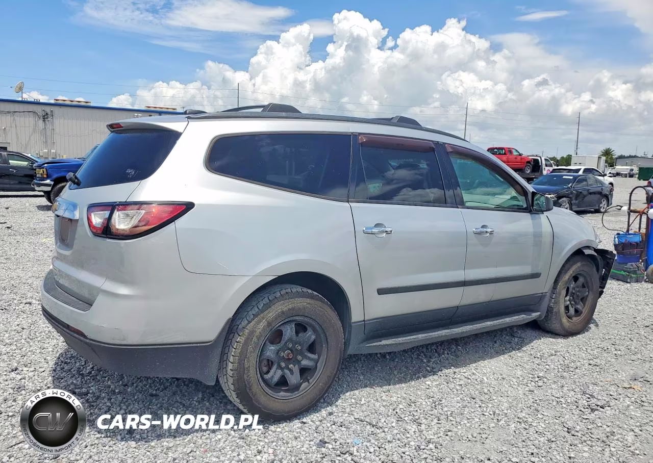 2017 Chevrolet Traverse Ls VIN:1GNKVFKD3HJ253906 - 3