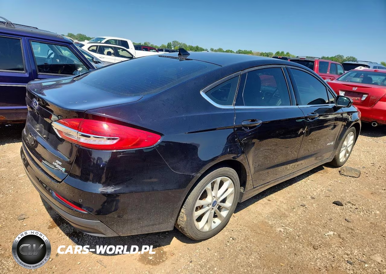 2019 Ford Fusion Se VIN:3FA6P0LU0KR140451 - 3