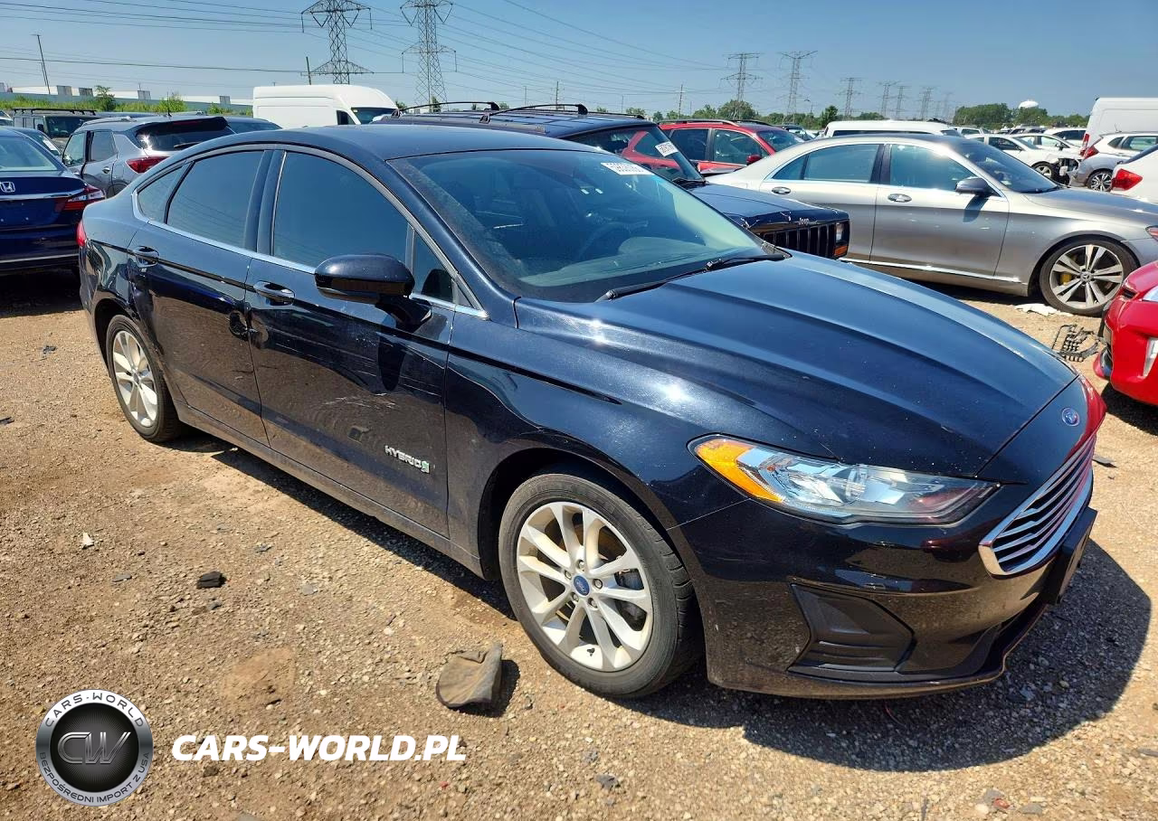 2019 Ford Fusion Se VIN:3FA6P0LU0KR140451 - 4