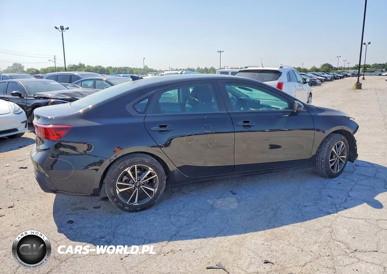 2024 Kia Forte Lxs VIN:3KPF24AD0RE748734 - 3