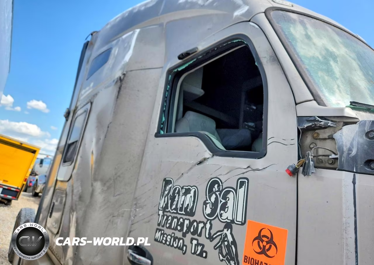 2015 Kenworth Construction T680 VIN:1XKYDP8X1FJ442147 - 14