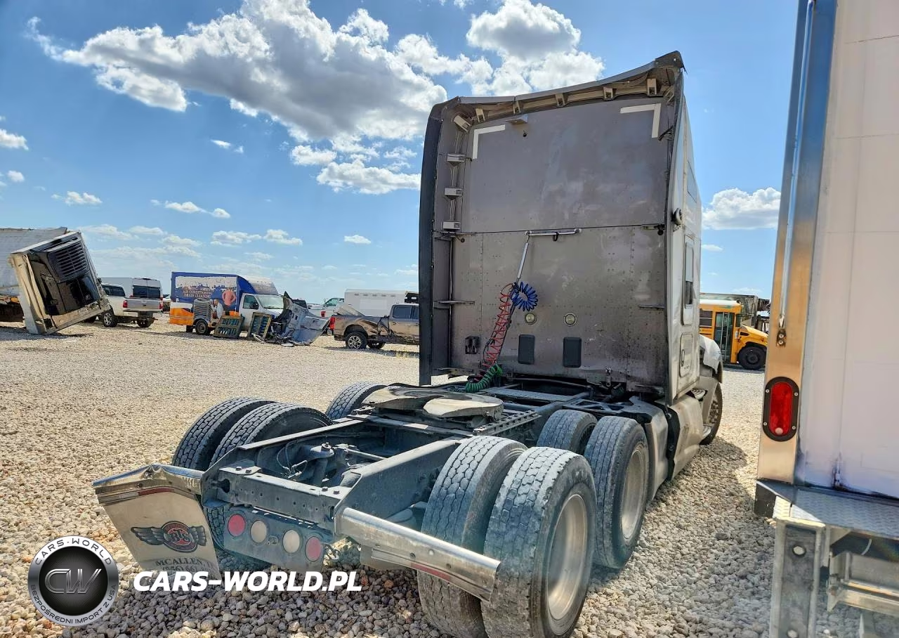 2015 Kenworth Construction T680 VIN:1XKYDP8X1FJ442147 - 3