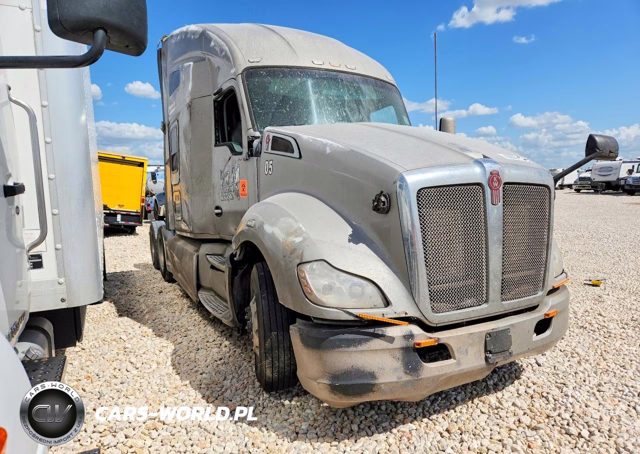 2015 Kenworth Construction T680 VIN:1XKYDP8X1FJ442147 - 4