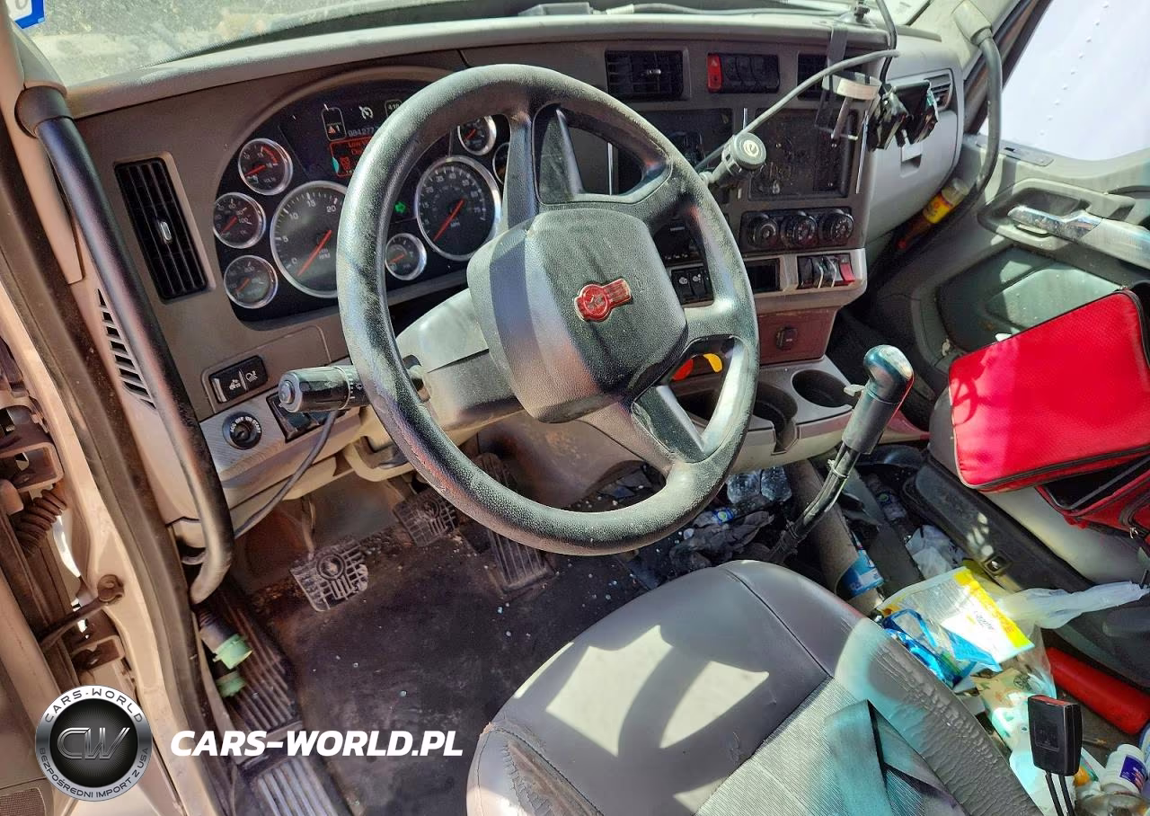 2015 Kenworth Construction T680 VIN:1XKYDP8X1FJ442147 - 8