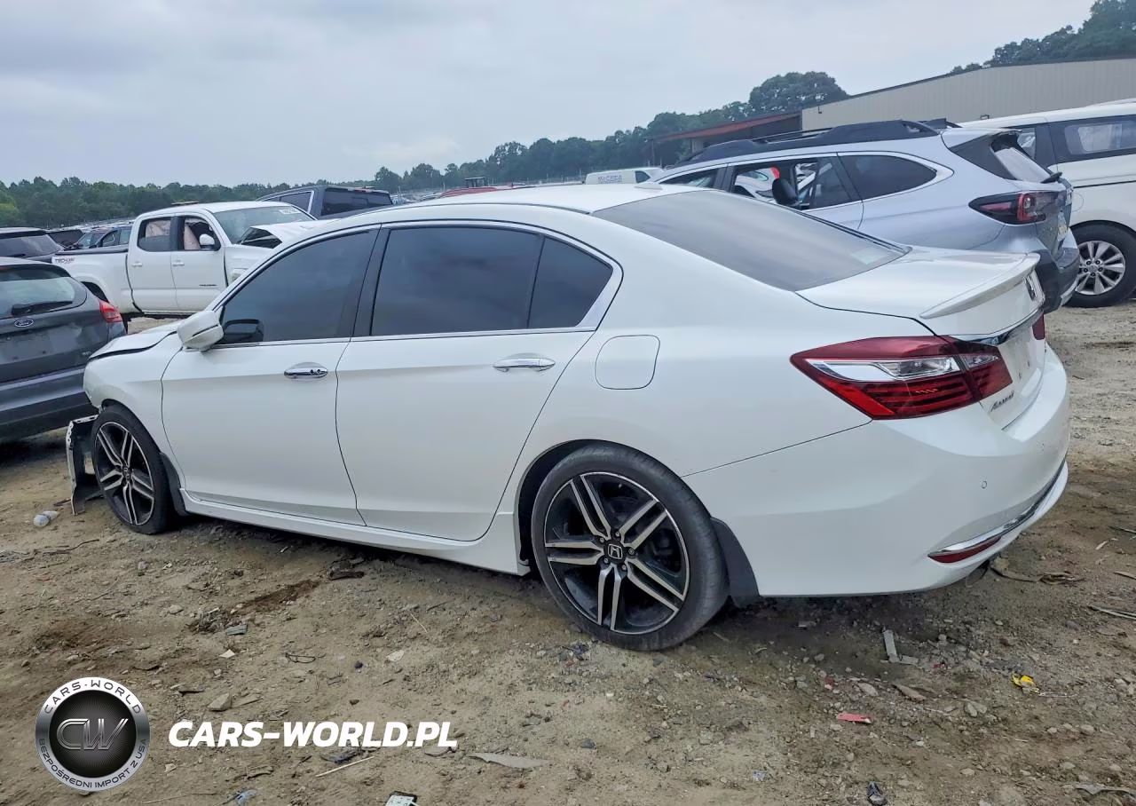 2017 Honda Accord Touring VIN:1HGCR3F93HA031390 - 2