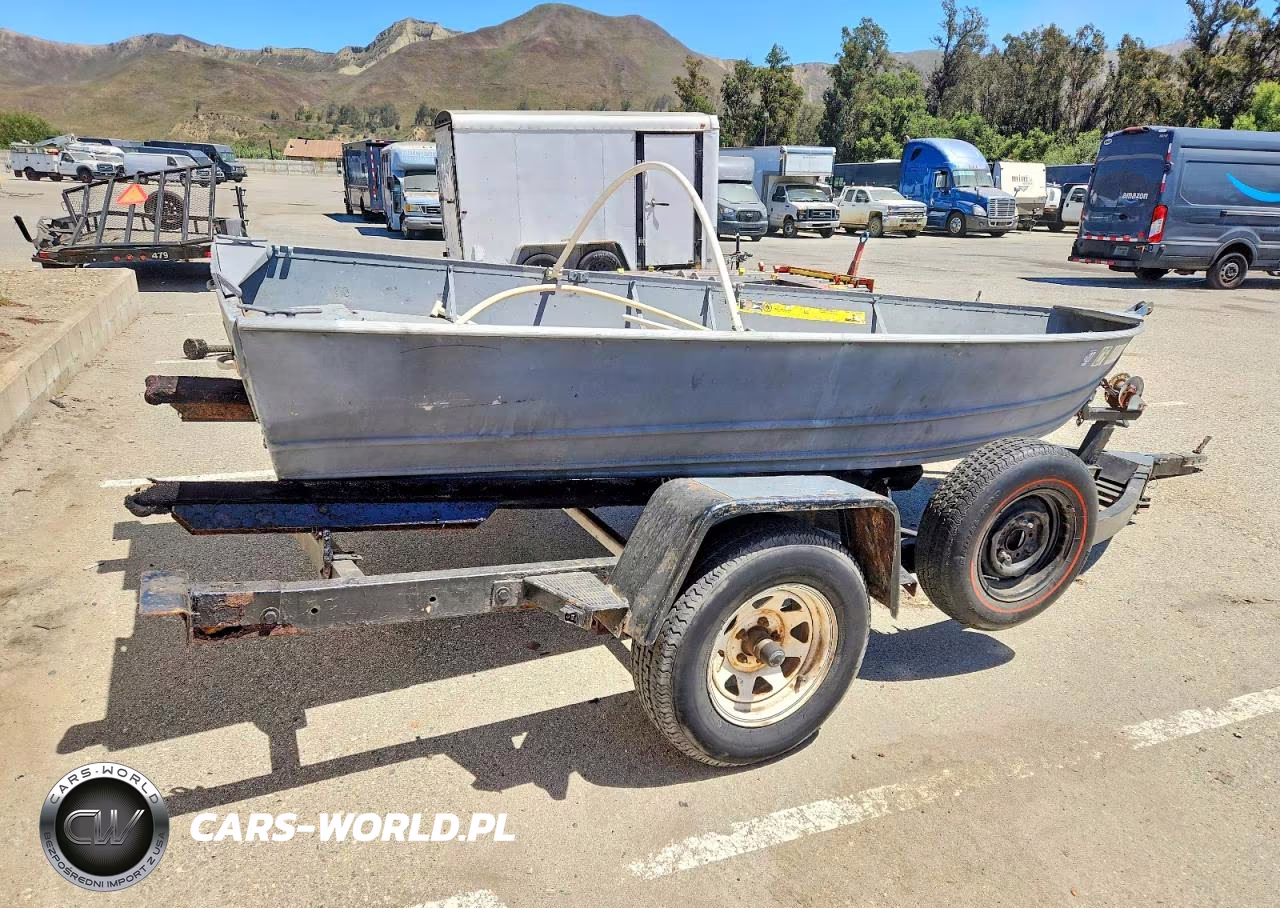 1982 Klamath Boat VIN:TRA66217M82H - 4