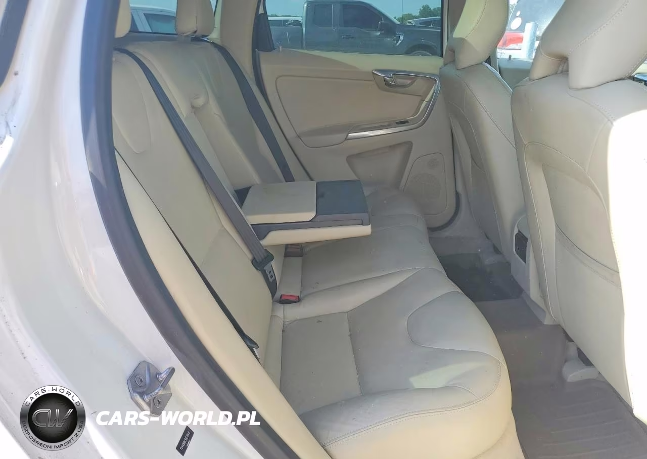 2016 Volvo Xc60 T5 Premier VIN:YV440MDK1G2781417 - 11