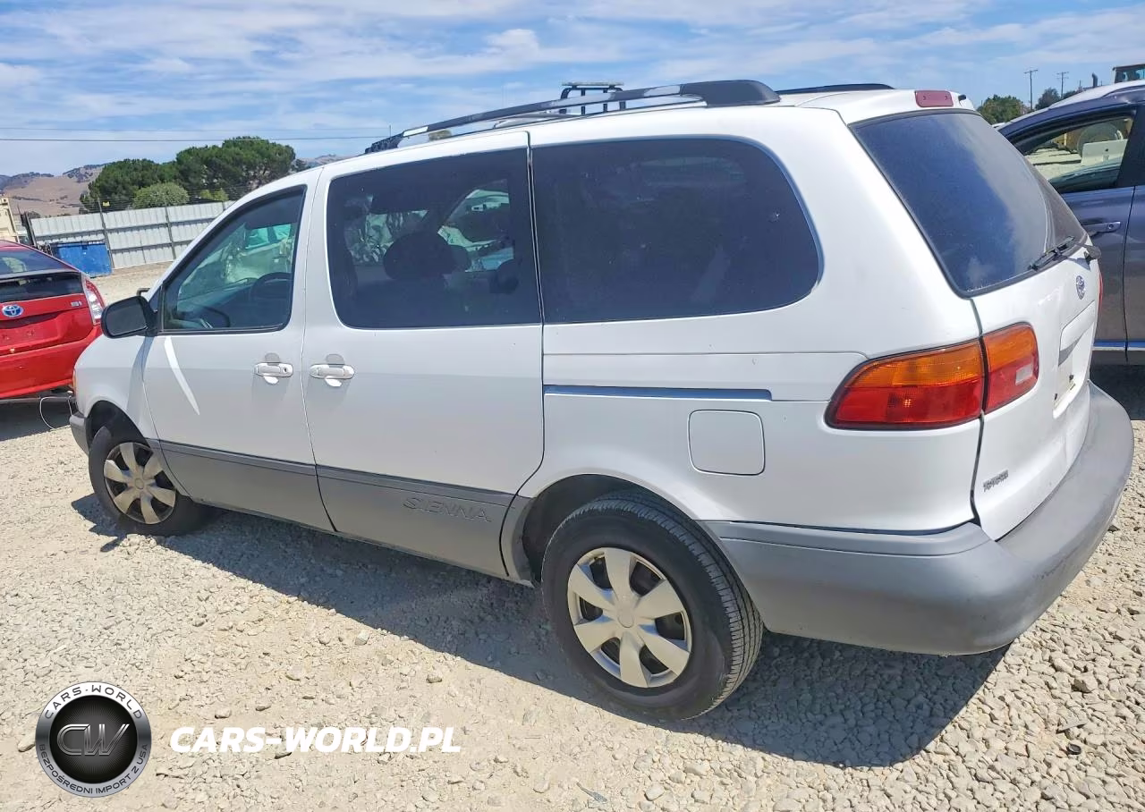 1999 Toyota Sienna Le VIN:4T3ZF13C1XU125189 - 2