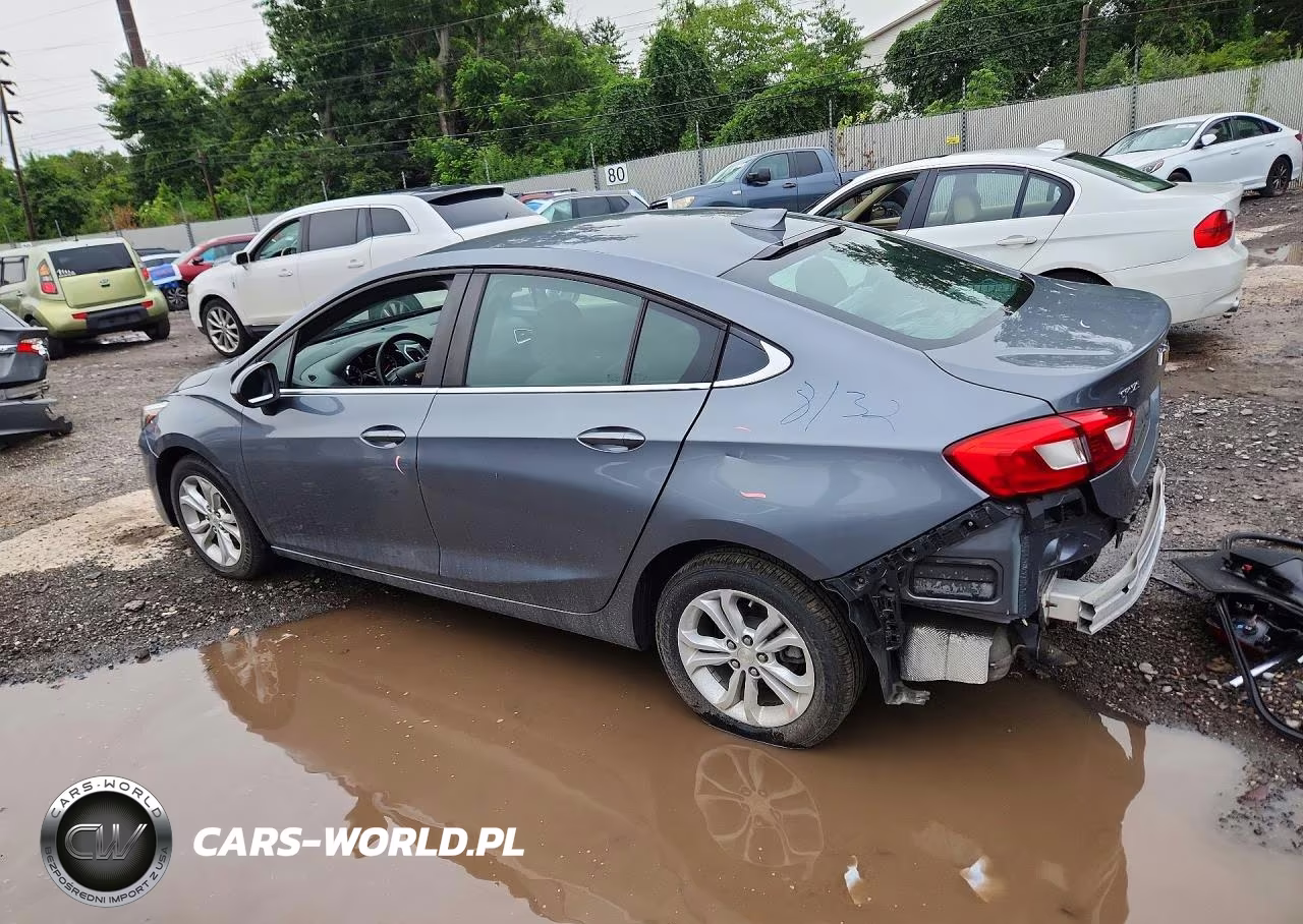 2019 Chevrolet Cruze Lt VIN:1G1BE5SM2K7119016 - 2