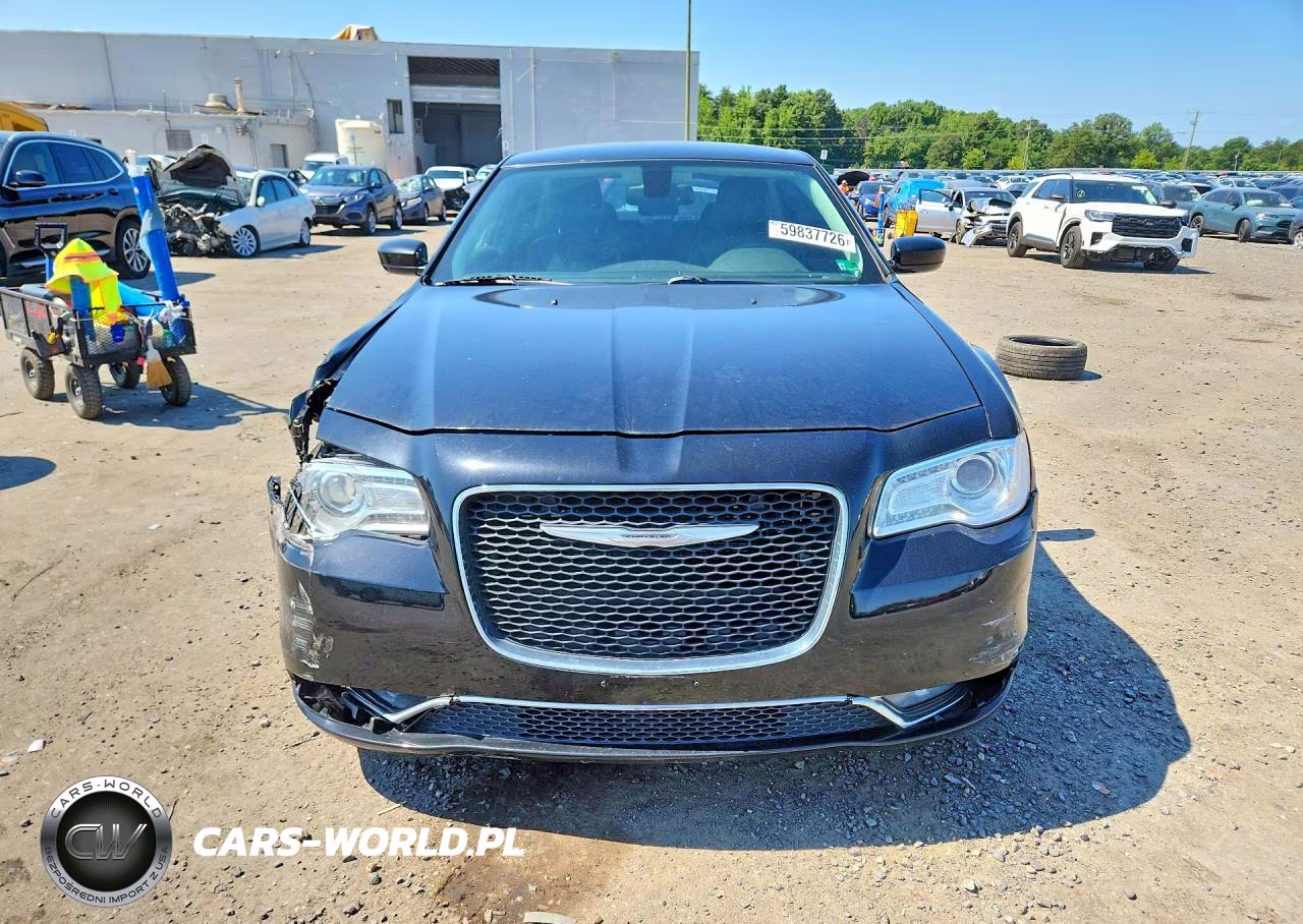 2015 Chrysler 300 Limited VIN:2C3CCARGXFH757264 - 5