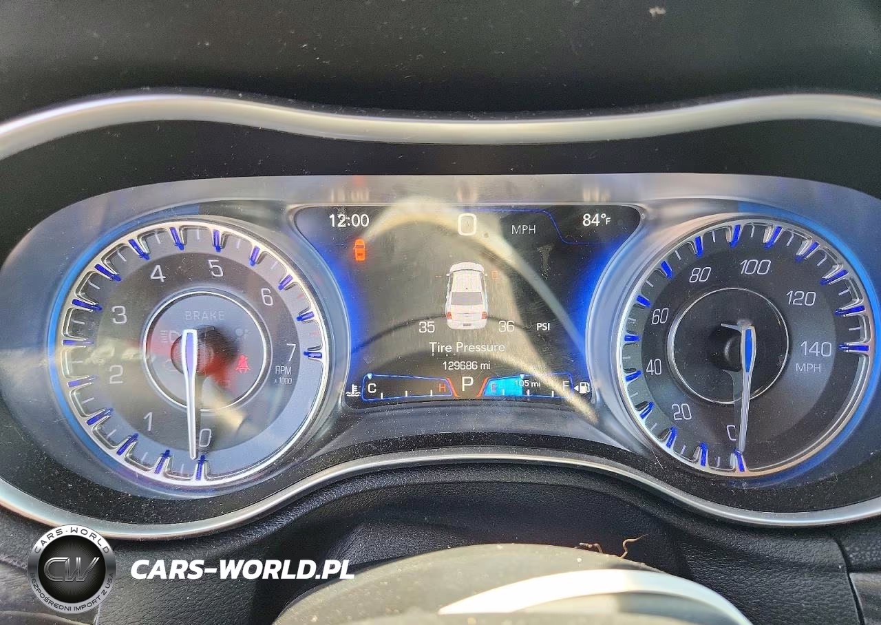 2015 Chrysler 300 Limited VIN:2C3CCARGXFH757264 - 9