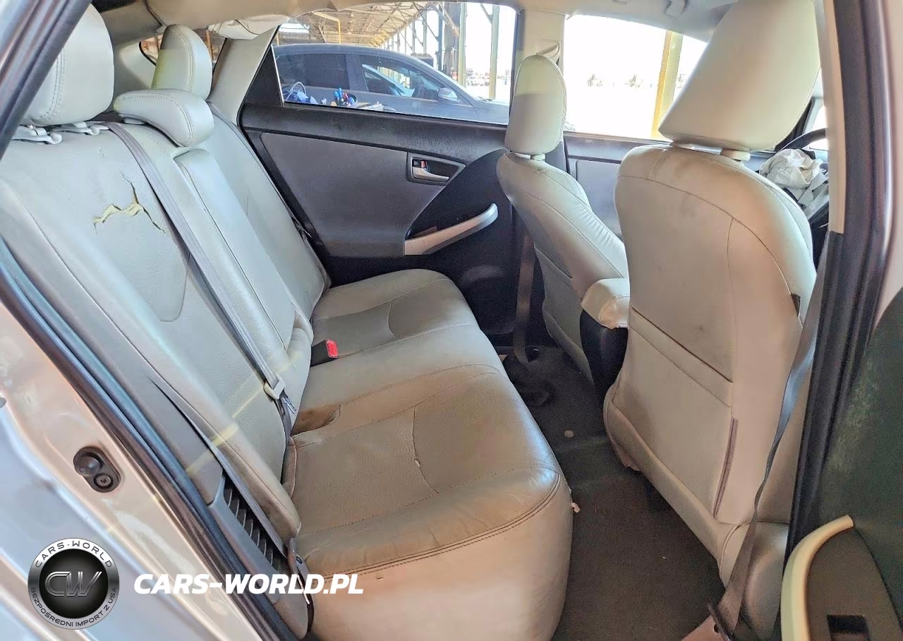 2014 Toyota Prius Two VIN:JTDKN3DUXE0358609 - 10