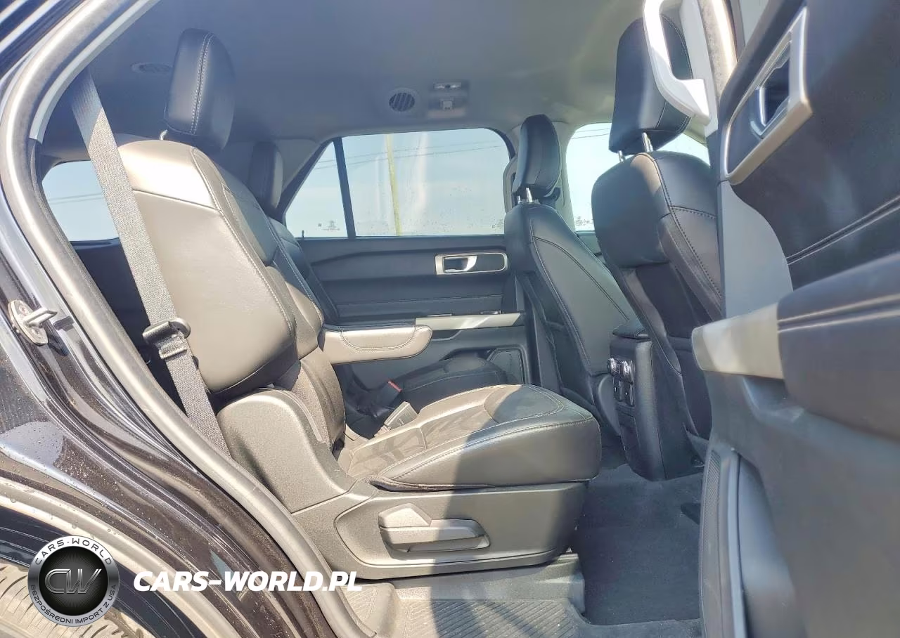 2022 Ford Explorer Xlt VIN:1FMSK7DH6NGA76828 - 11