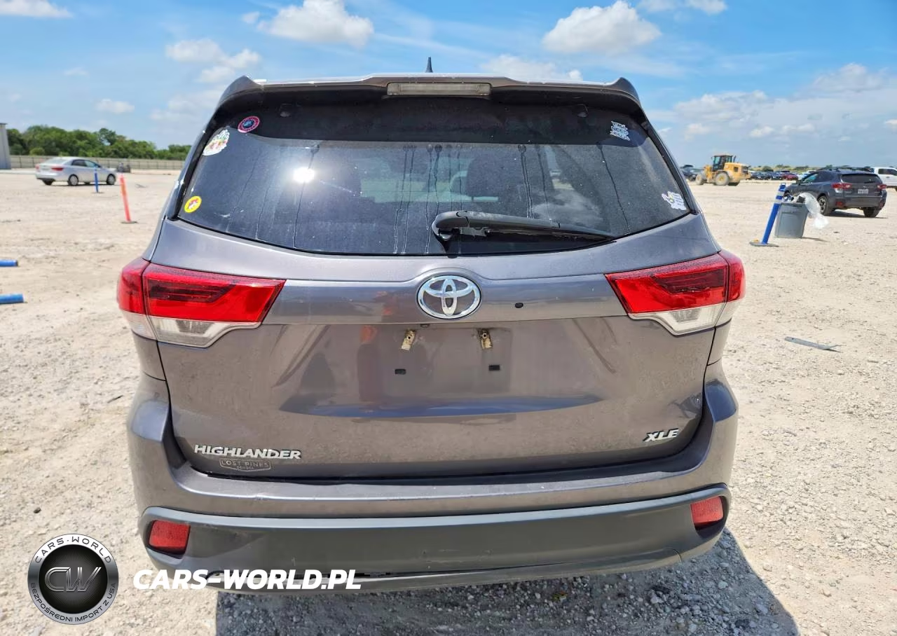 2018 Toyota Highlander Xle VIN:5TDKZRFHXJS549736 - 6