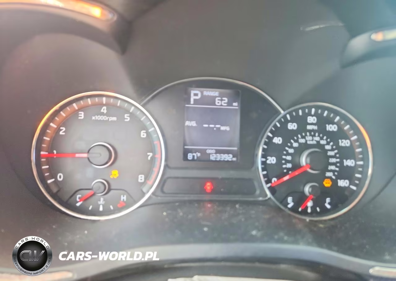 2017 Kia Forte Lx VIN:3KPFK4A75HE110973 - 9