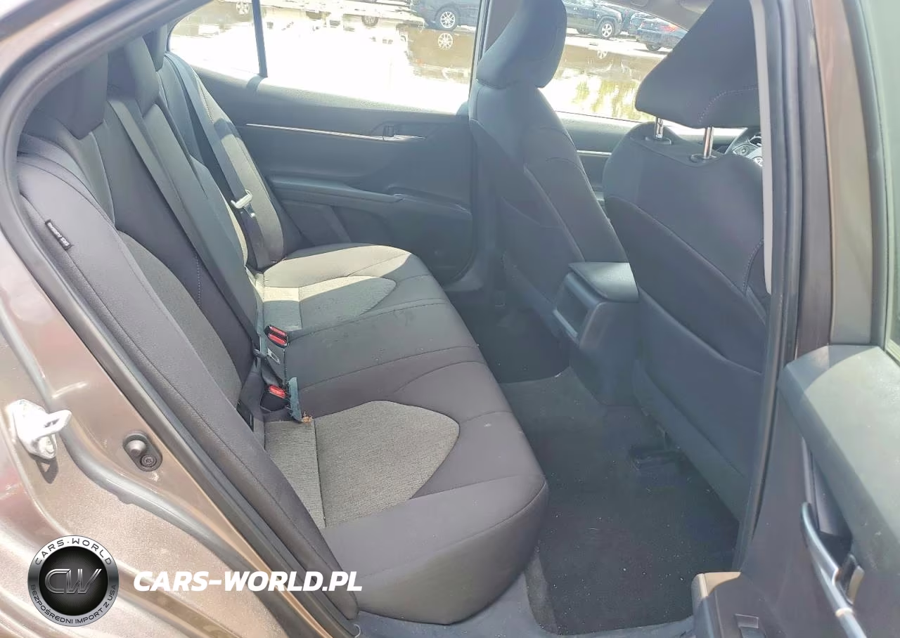 2021 Toyota Camry Le VIN:4T1R11AK2MU451113 - 10