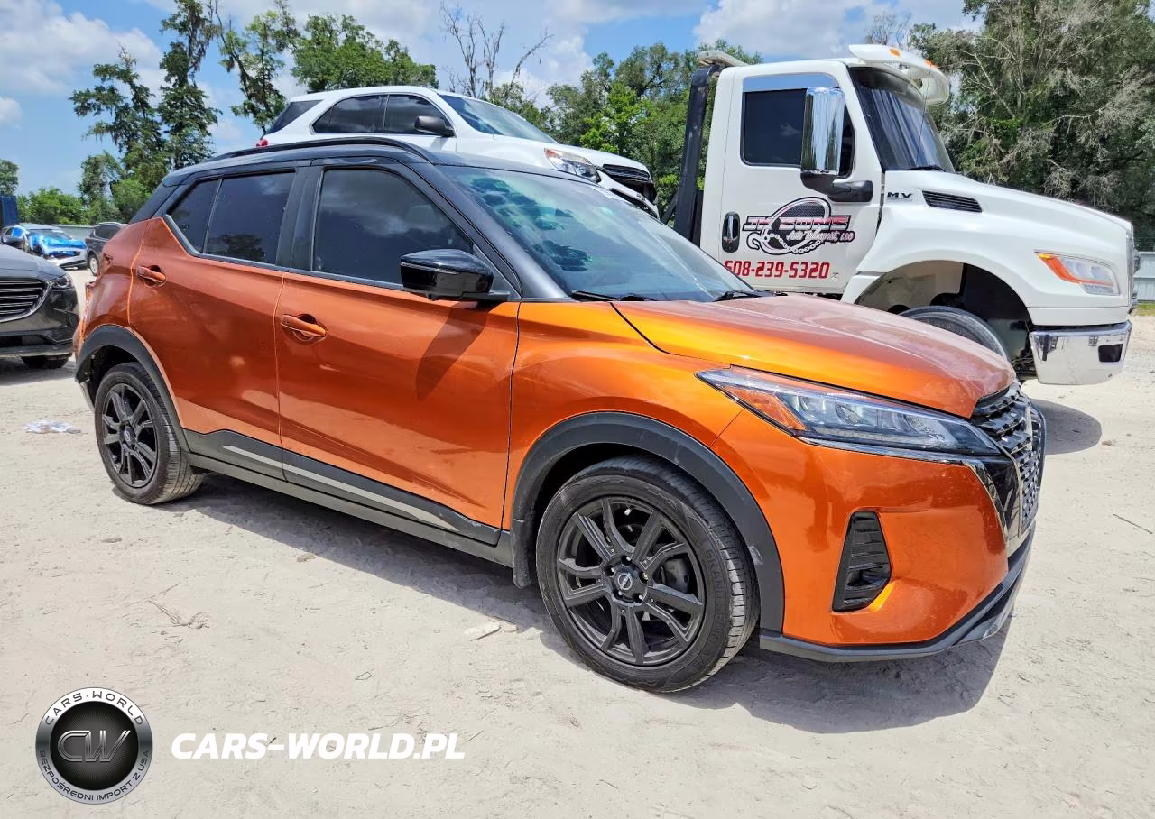 2023 Nissan Kicks Sr VIN:3N1CP5DV3PL525470 - 4