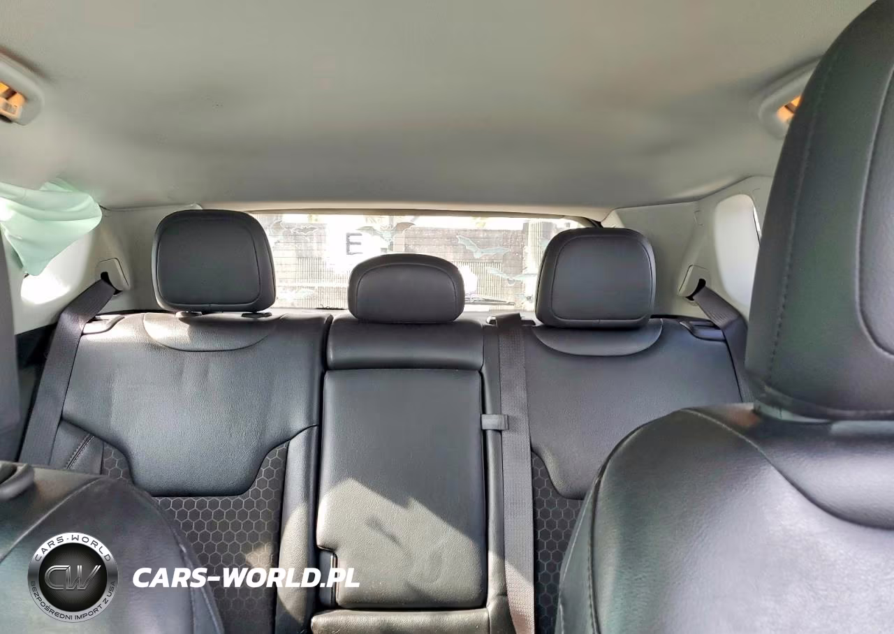 2020 Jeep Compass Latitude VIN:3C4NJCBB7LT258008 - 10