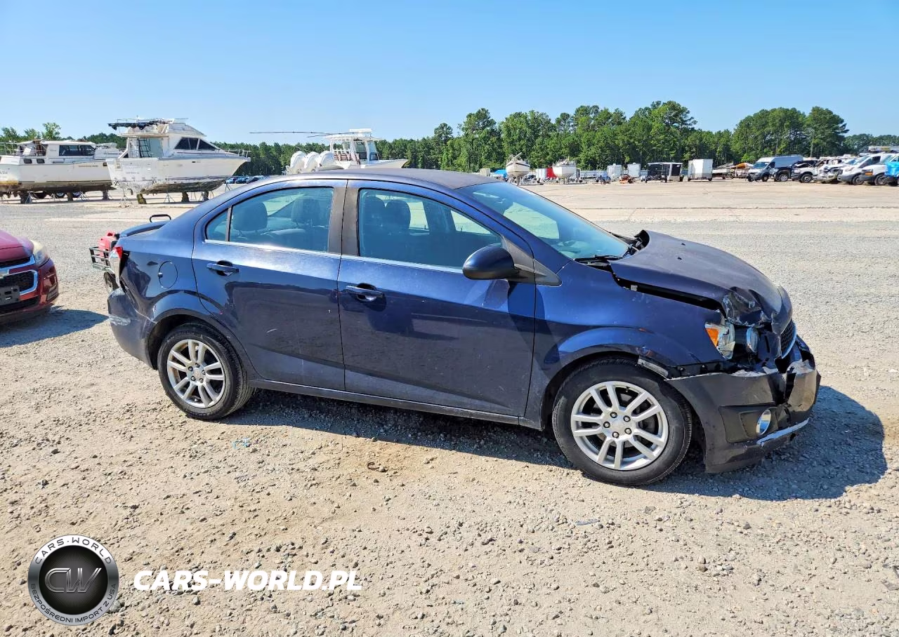 2015 Chevrolet Sonic Lt VIN:1G1JC5SH8F4155417 - 4