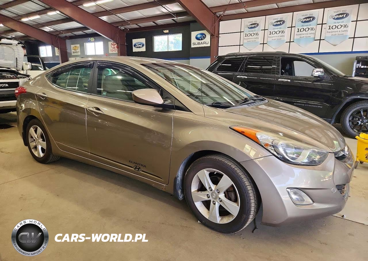 2013 Hyundai Elantra Gls VIN:5NPDH4AE3DH422154 - 4
