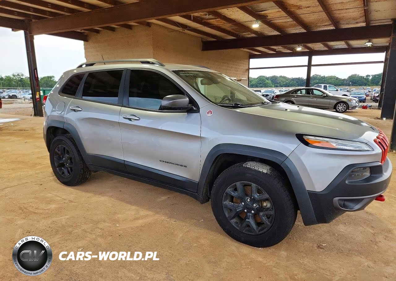 2015 Jeep Cherokee Trailhawk VIN:1C4PJMBS3FW680872 - 4