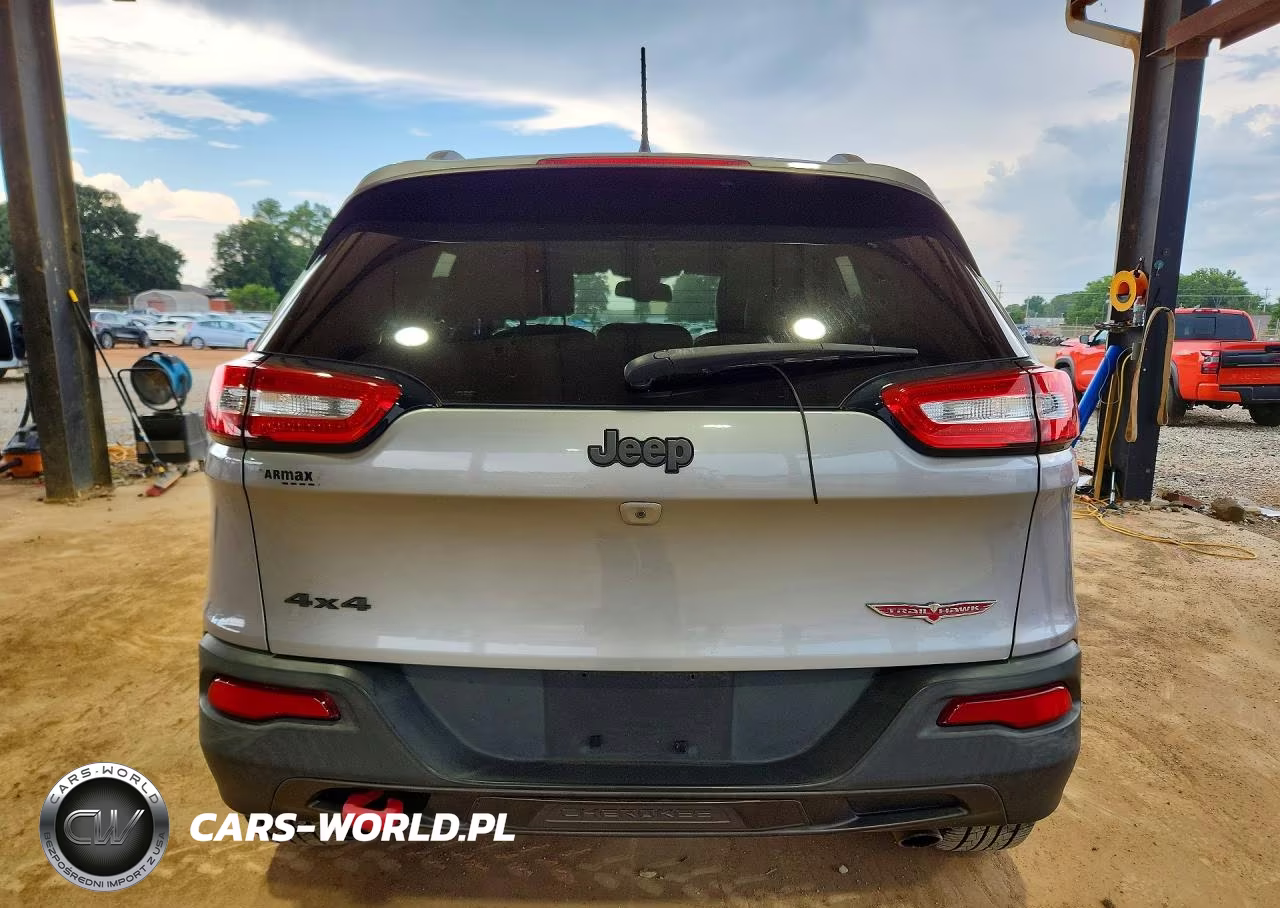 2015 Jeep Cherokee Trailhawk VIN:1C4PJMBS3FW680872 - 6