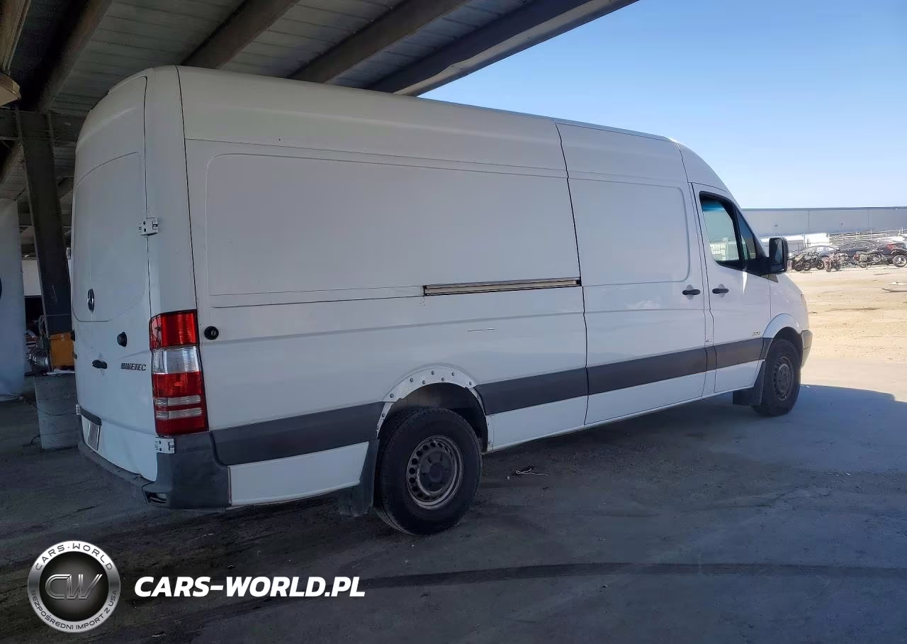 2013 Mercedes-Benz Sprinter 2500 Delivery Van VIN:WD3PE8CC8D5789375 - 3