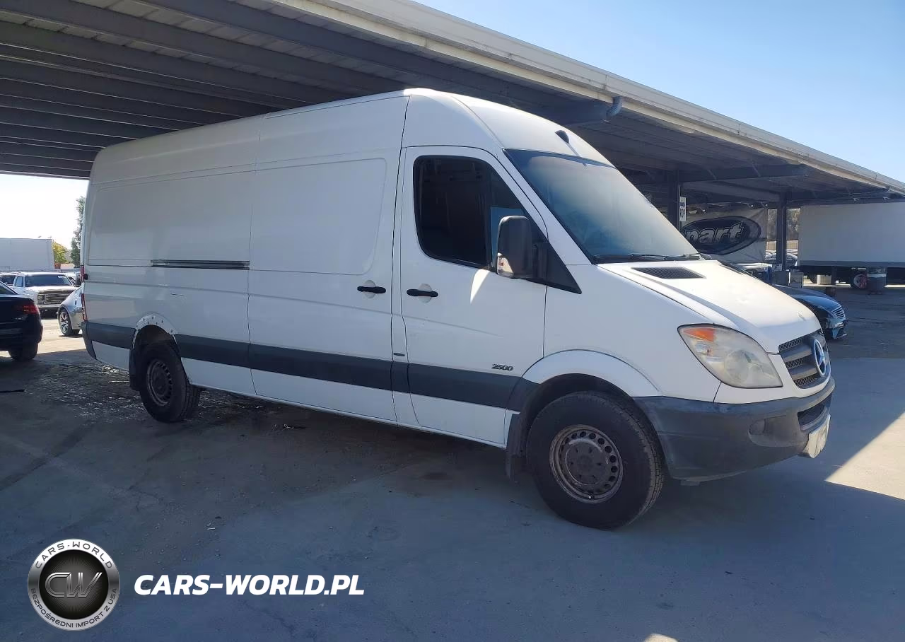 2013 Mercedes-Benz Sprinter 2500 Delivery Van VIN:WD3PE8CC8D5789375 - 4
