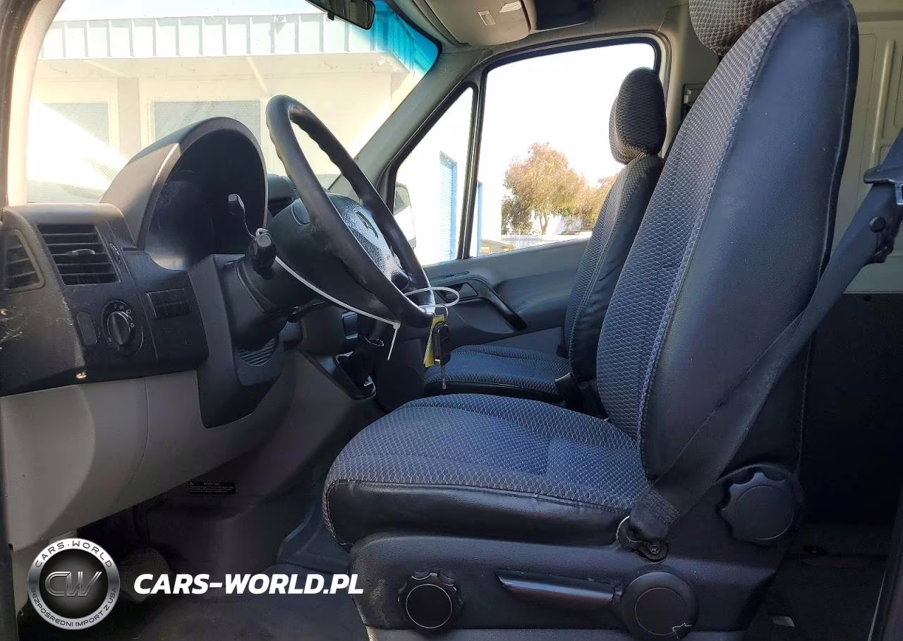 2013 Mercedes-Benz Sprinter 2500 Delivery Van VIN:WD3PE8CC8D5789375 - 7
