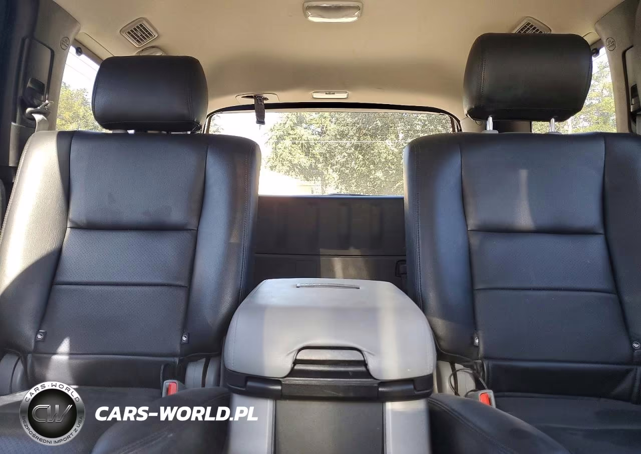 2020 Toyota Sequoia Platinum VIN:5TDDY5G10LS180197 - 10