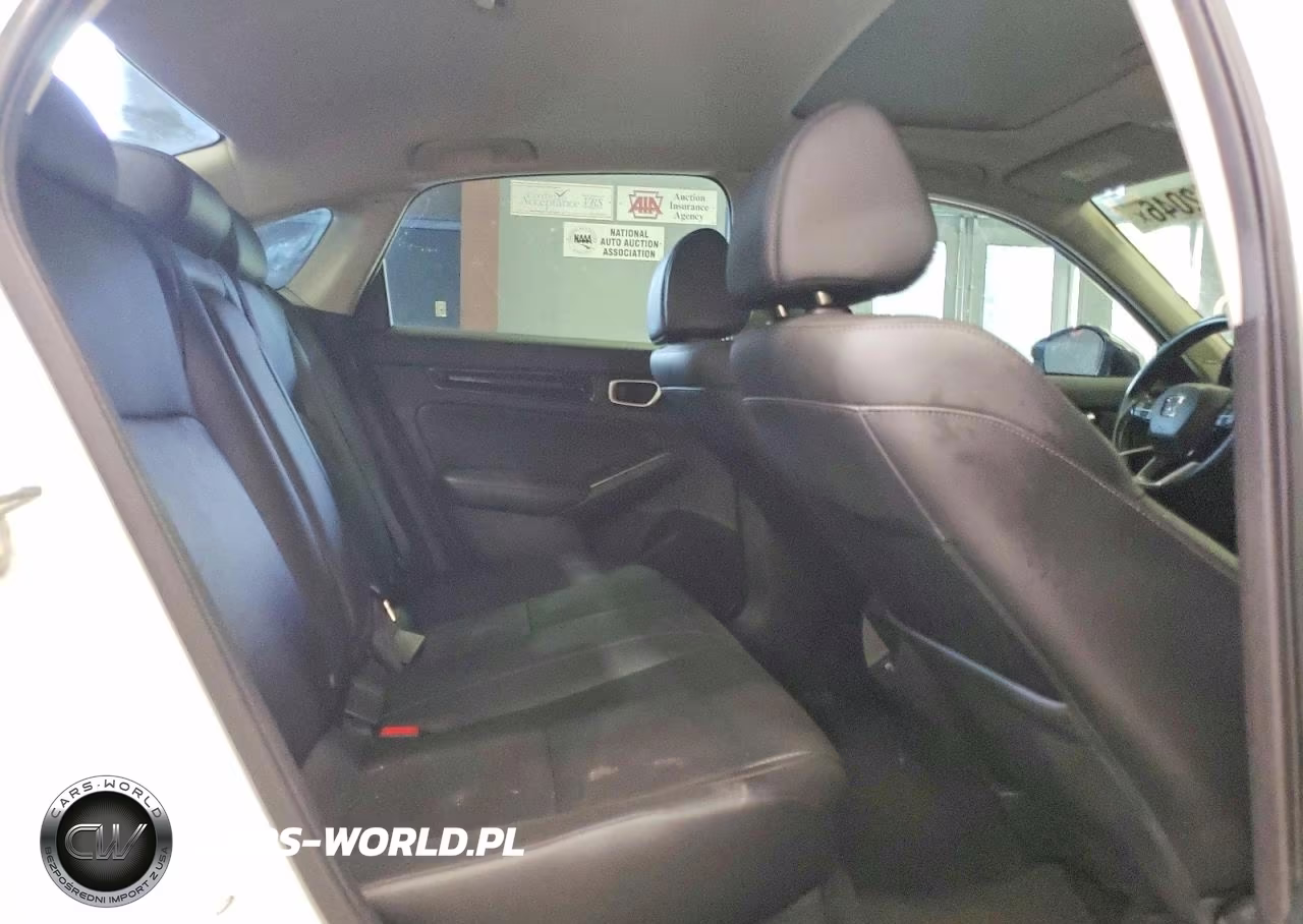 2024 Honda Civic Touring VIN:2HGFE1F92RH326383 - 10