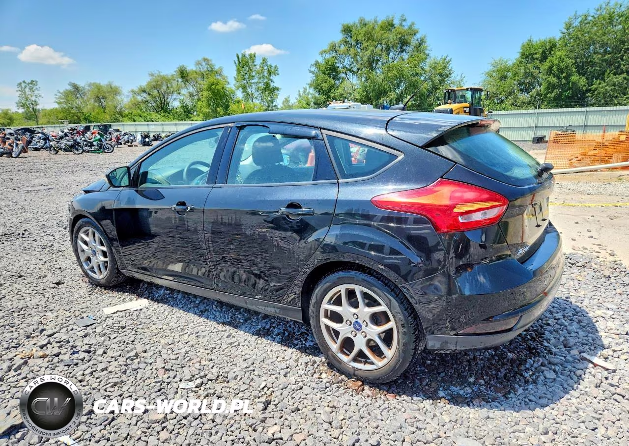 2015 Ford Focus Se VIN:1FADP3K27FL238986 - 2