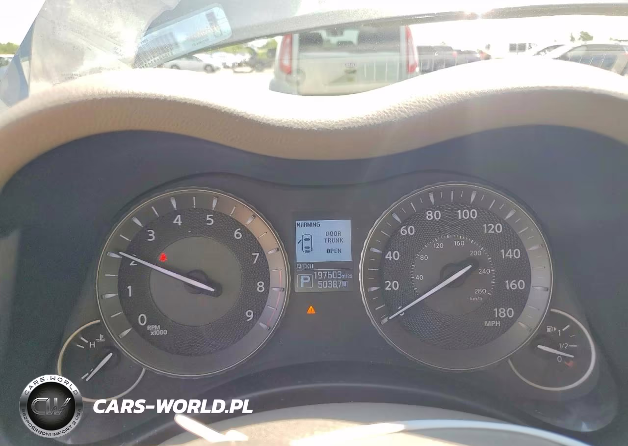 2015 Infiniti Q70 3.7 VIN:JN1BY1AR4FM562038 - 9