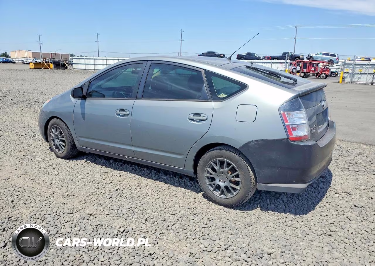 2005 Toyota Prius Base VIN:JTDKB22U853069796 - 2