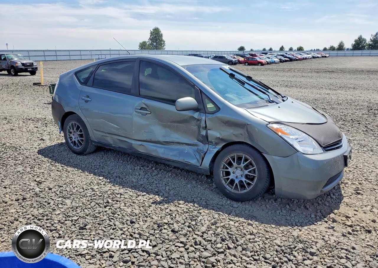 2005 Toyota Prius Base VIN:JTDKB22U853069796 - 4