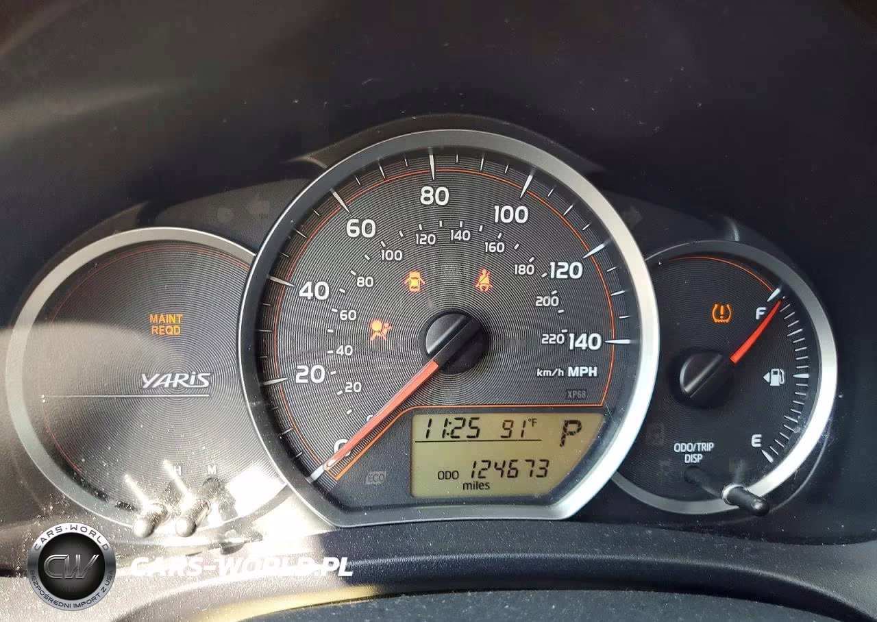 2012 Toyota Yaris 5-Door Le VIN:JTDKTUD34CD537544 - 9