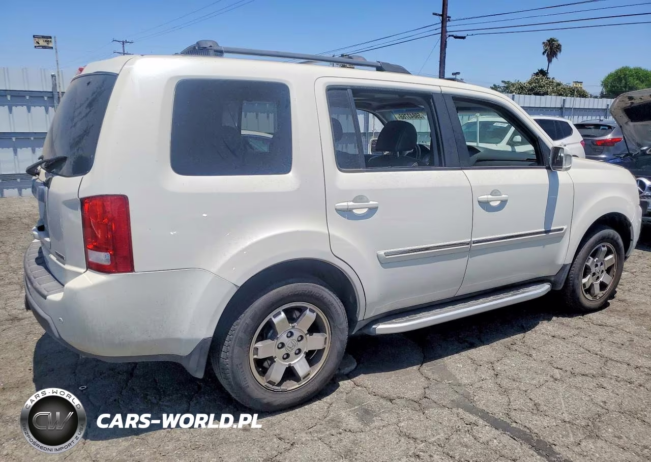 2011 Honda Pilot Touring VIN:5FNYF3H97BB052252 - 3