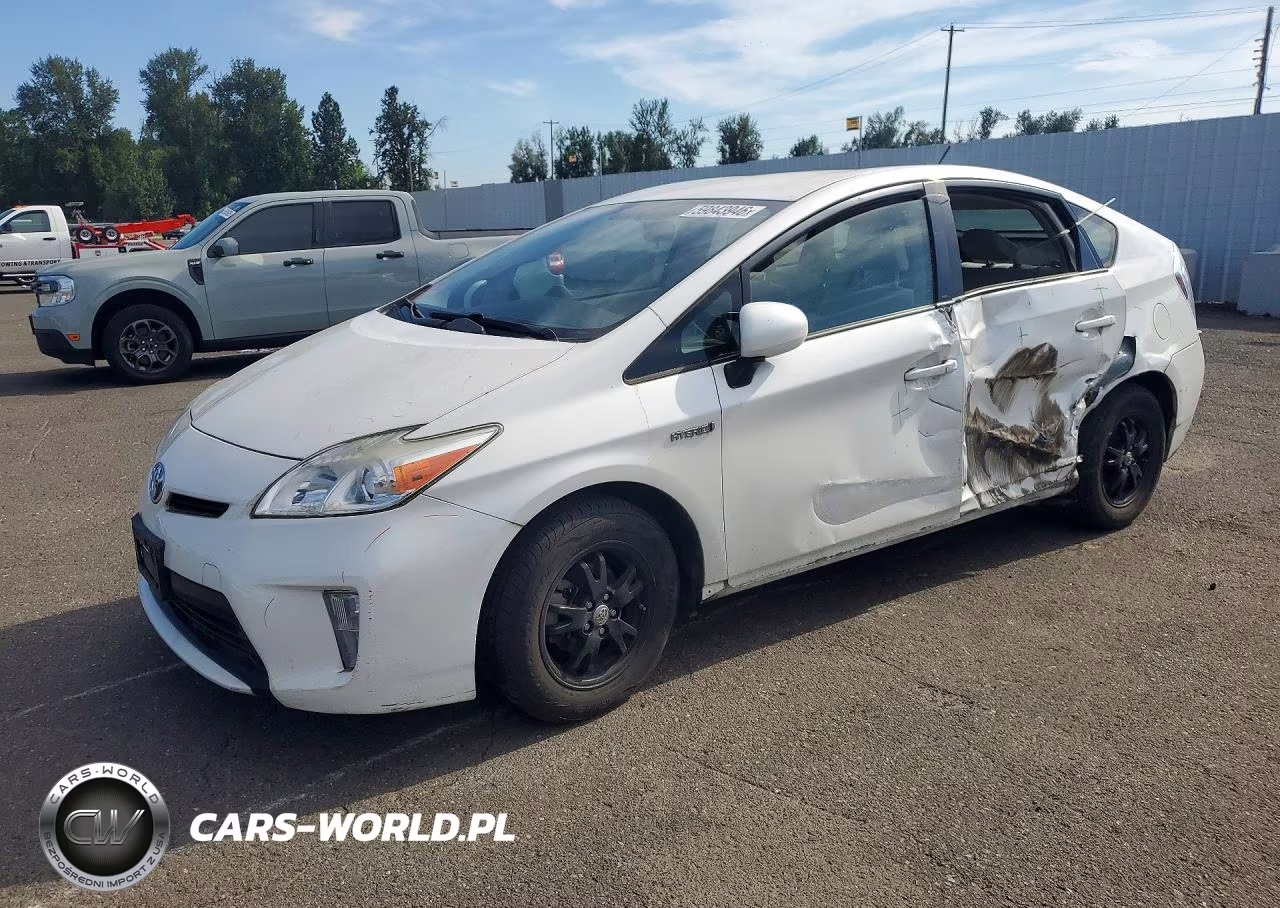 2013 Toyota Prius Three – zdjęcie 1 z 12