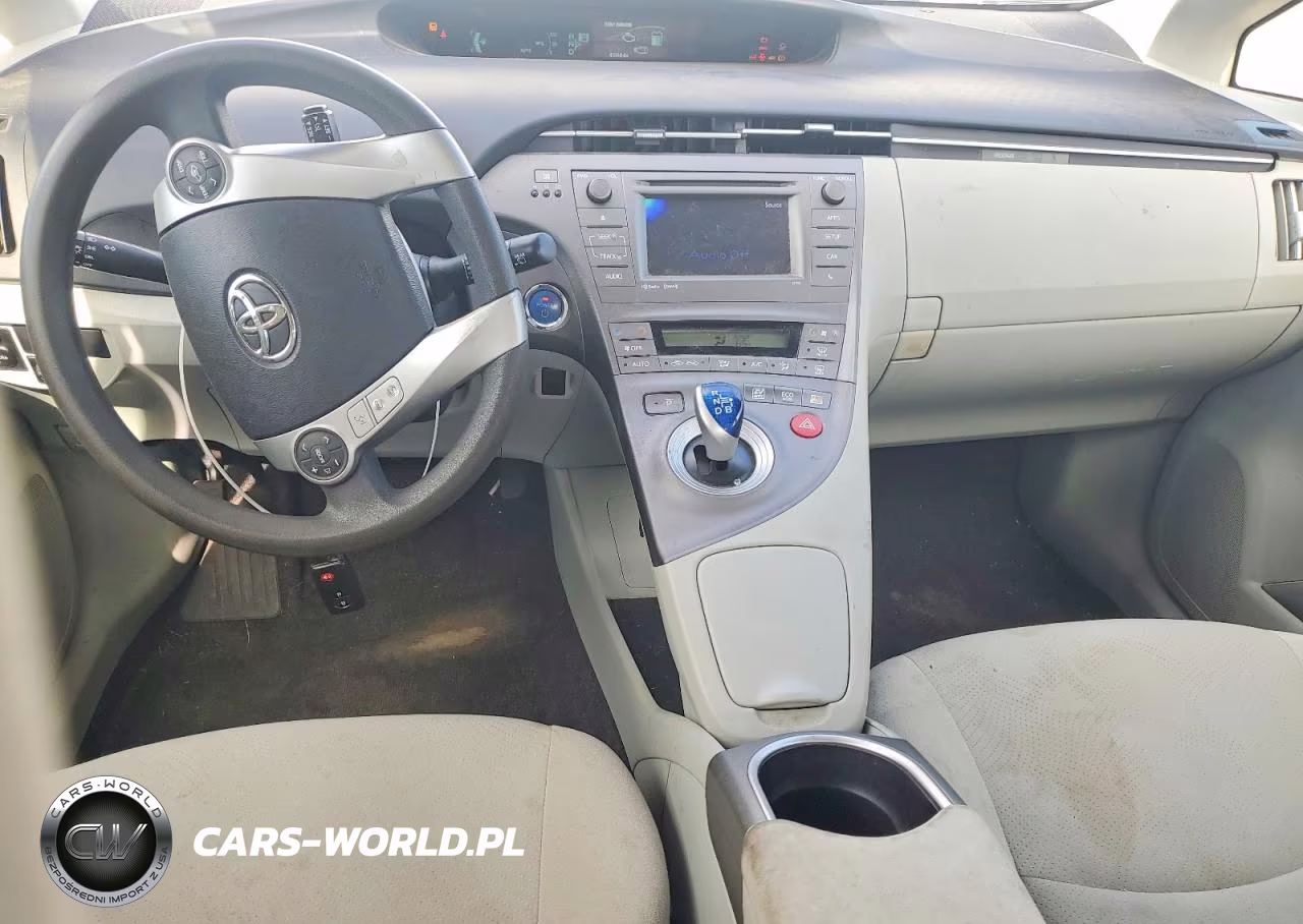 2013 Toyota Prius Three VIN:JTDKN3DU4D5573386 - 8