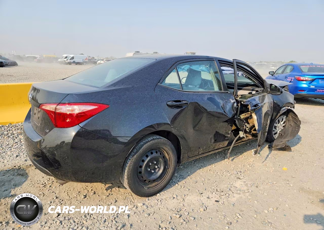 2018 Toyota Corolla Le VIN:2T1BURHE0JC020242 - 3