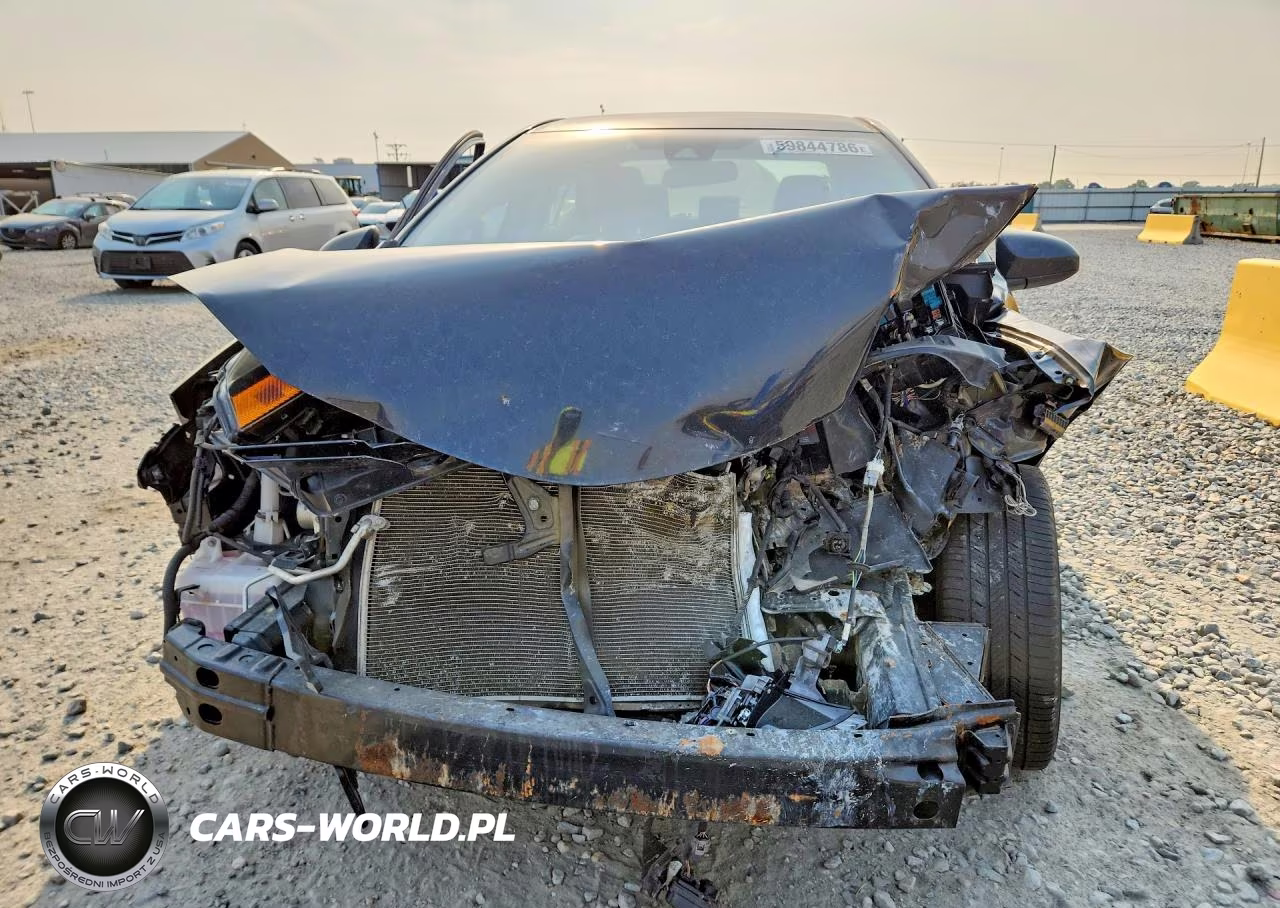 2018 Toyota Corolla Le VIN:2T1BURHE0JC020242 - 5