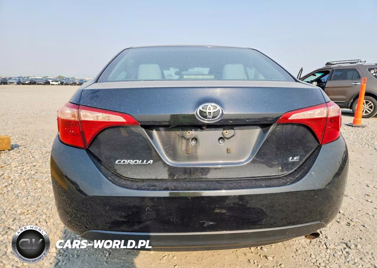2018 Toyota Corolla Le VIN:2T1BURHE0JC020242 - 6