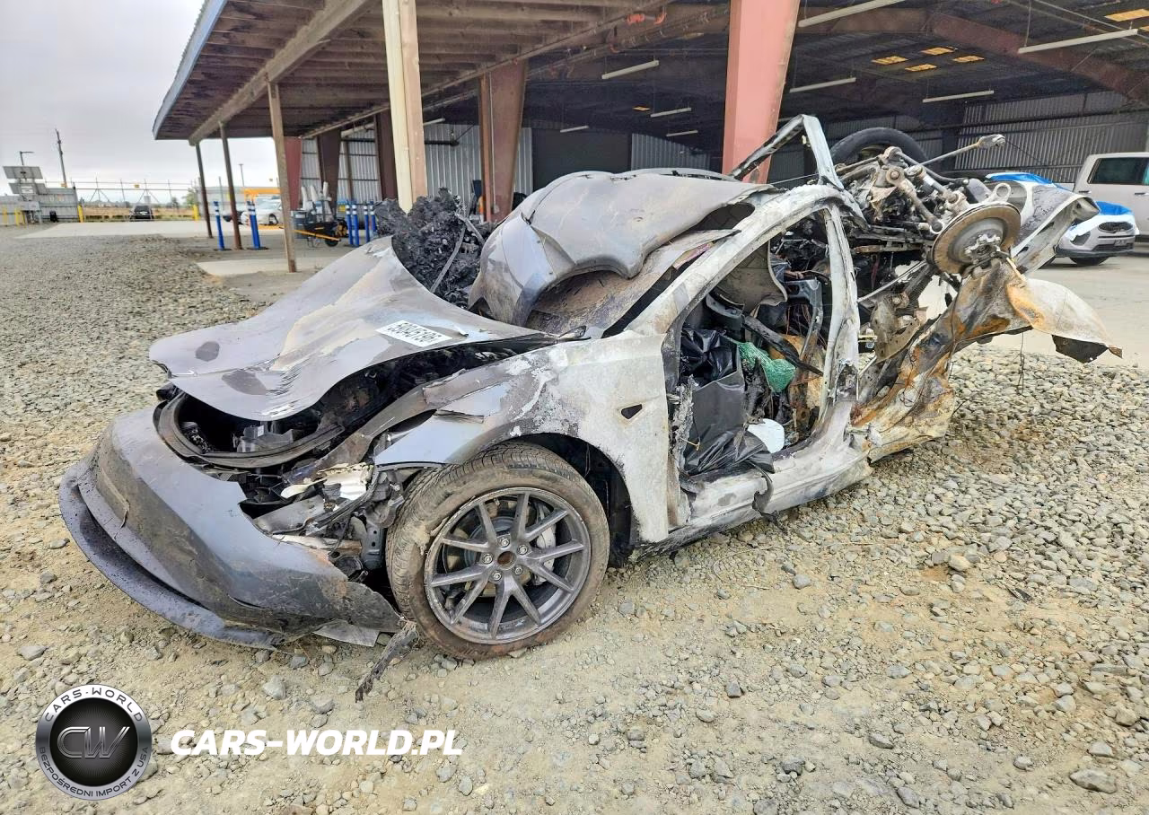 2023 Tesla Model 3 – zdjęcie 1 z 11