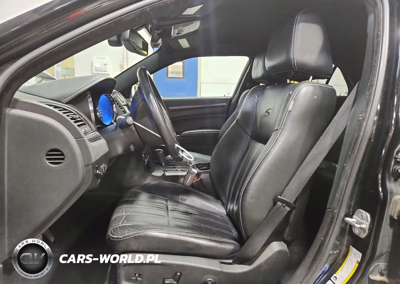 2012 Chrysler 300 VIN:2C3CCAJTXCH289718 - 7