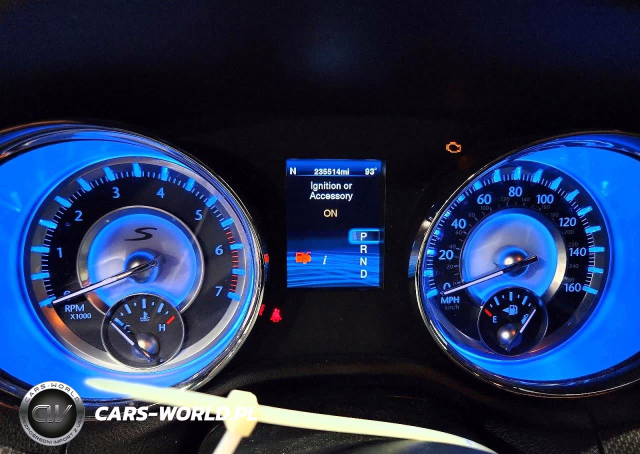 2012 Chrysler 300 VIN:2C3CCAJTXCH289718 - 9