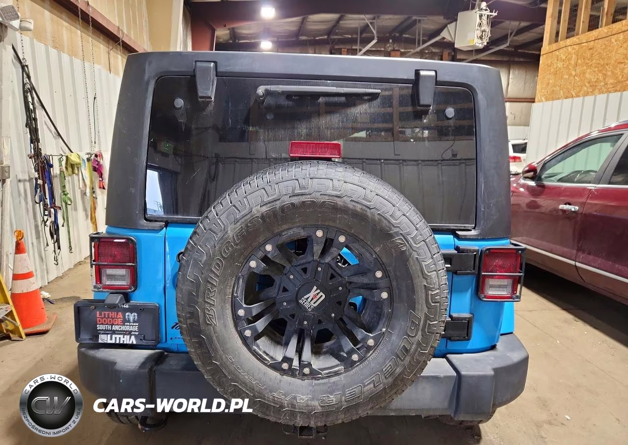 2017 Jeep Wrangler Unlimited Sahara VIN:1C4BJWEGXHL640161 - 6