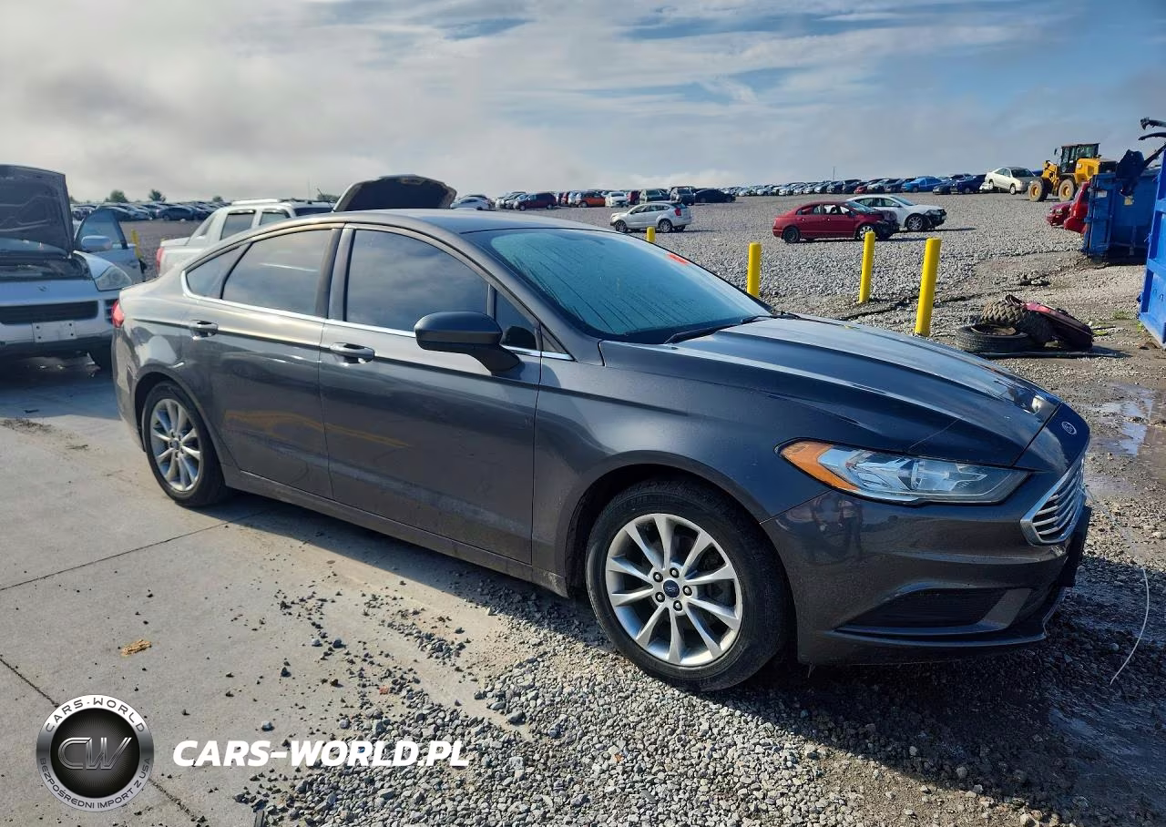 2017 Ford Fusion Se VIN:3FA6P0H75HR144636 - 4