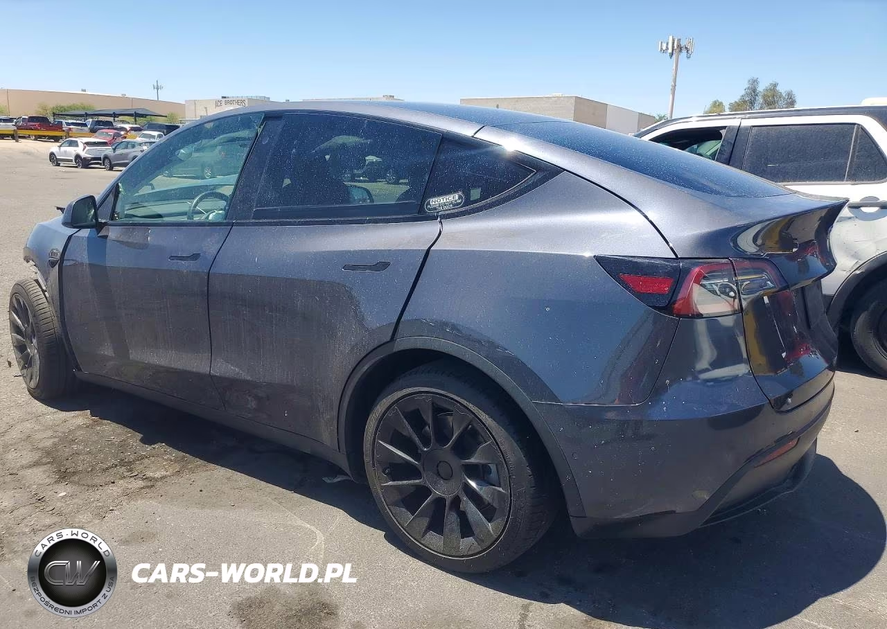 2021 Tesla Model Y VIN:5YJYGDEE1MF143802 - 2