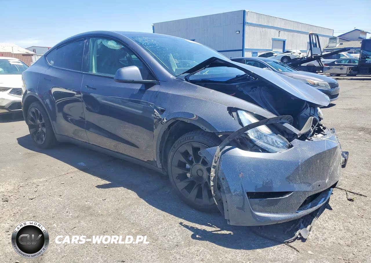 2021 Tesla Model Y VIN:5YJYGDEE1MF143802 - 4