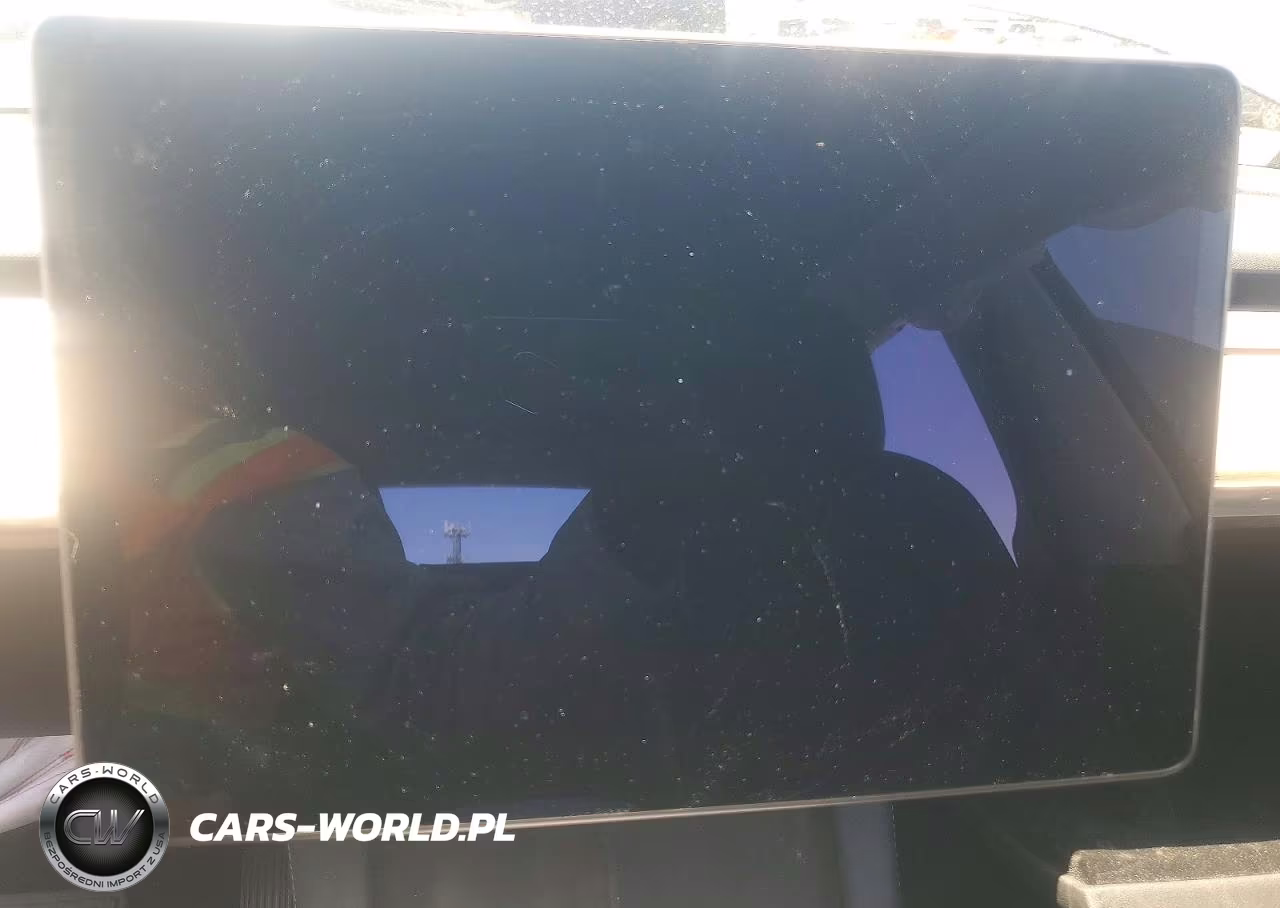 2021 Tesla Model Y VIN:5YJYGDEE1MF143802 - 9
